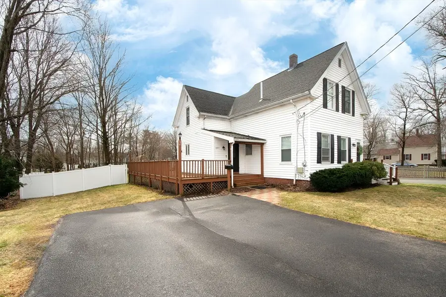 207 Vernon St, Rockland, MA 02370 - #2