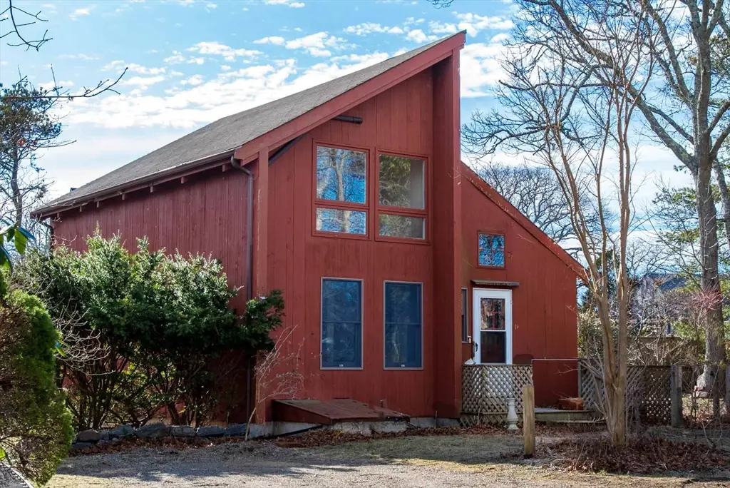 17 Chapman La, Edgartown, MA 02539 - #1