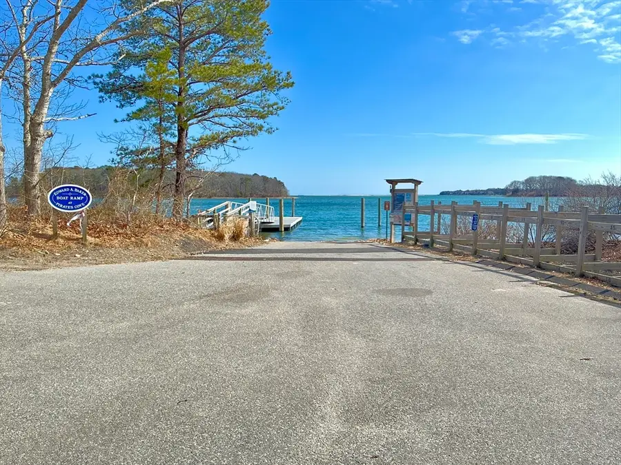 11 Dry Hollow Ln, Mashpee, MA 02649 - #3