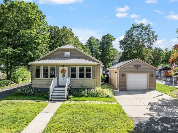 19 First St, Hudson, MA 01749