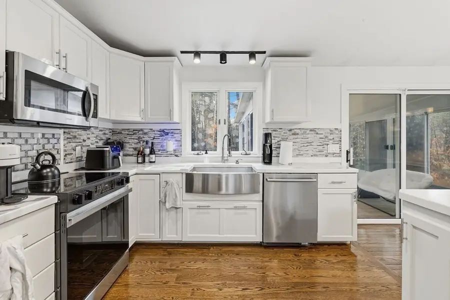 1 Pine Grove, Dartmouth, MA 02747 - #3