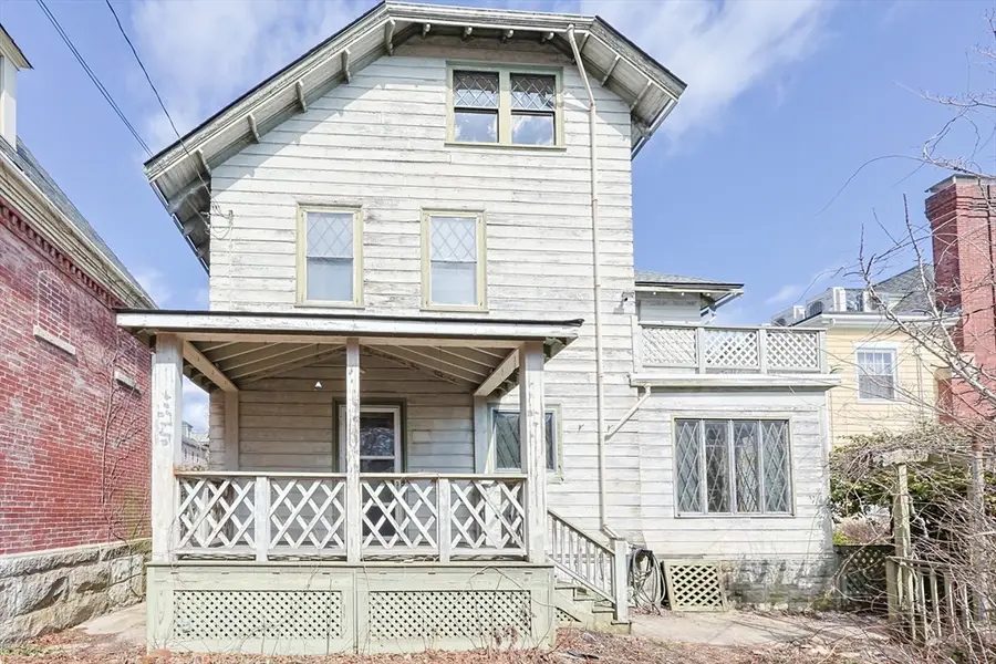 258 Walnut St, New Bedford, MA 02740 - #3