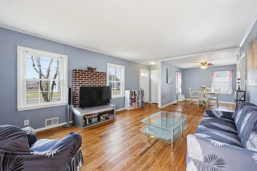 20 Hillside Ave, South Hadley, MA 01075 - #3