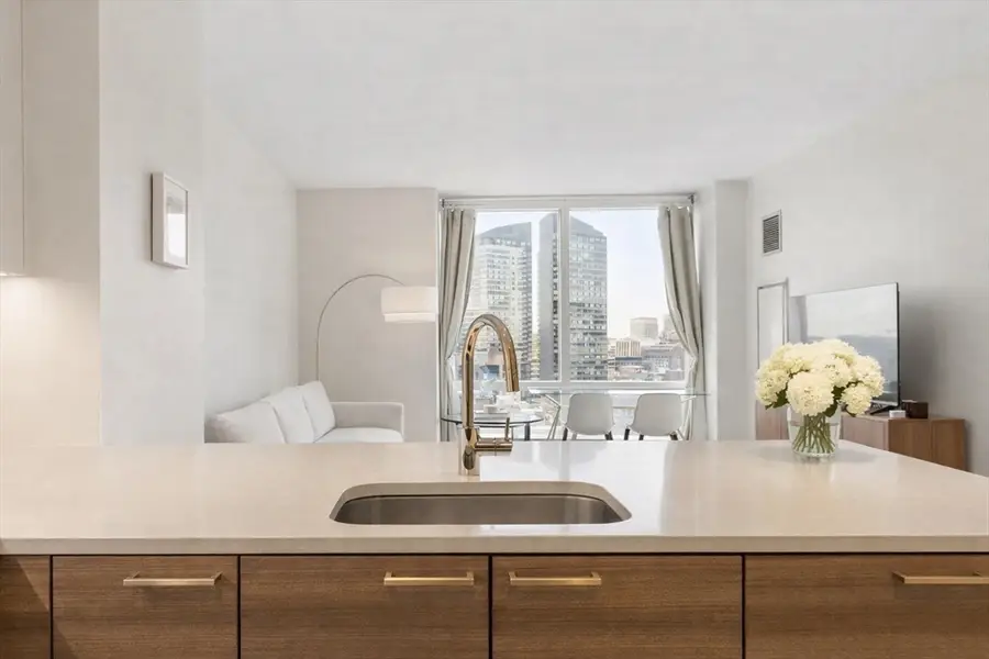 1 Franklin St #2014, Boston, MA 02110 - #3
