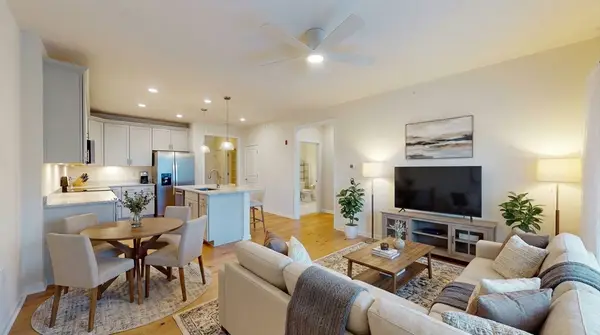 250-402 Martin's Landing #402, North Reading, MA 01864