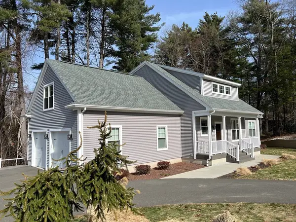 68 Tallyho Dr, Springfield, MA 01118