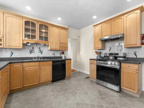 11 Doris St #1, Boston, MA 02125