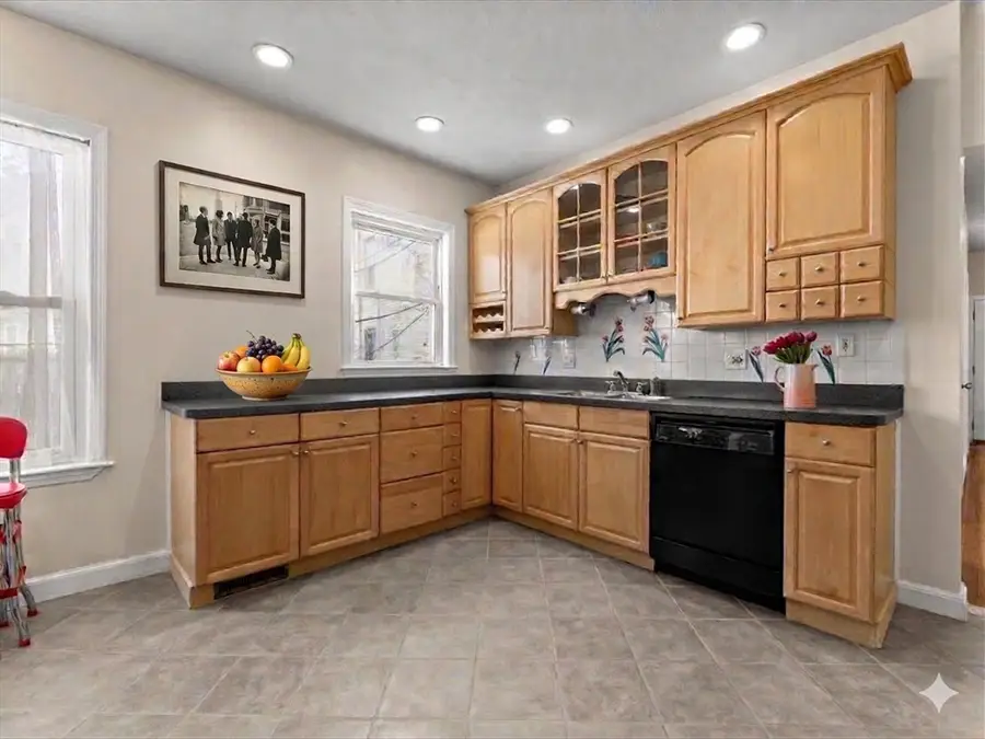 11 Doris St #1, Boston, MA 02125 - #2