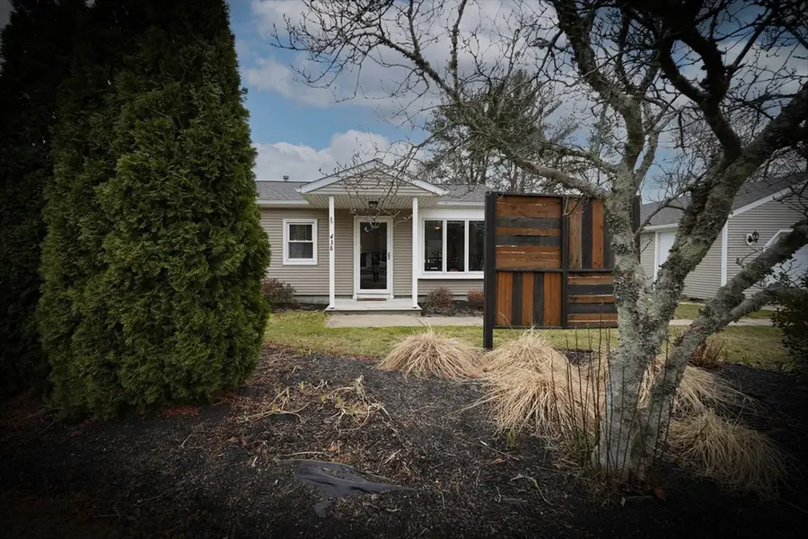 438 Gulf Road W, Dartmouth, MA 02748 - #3