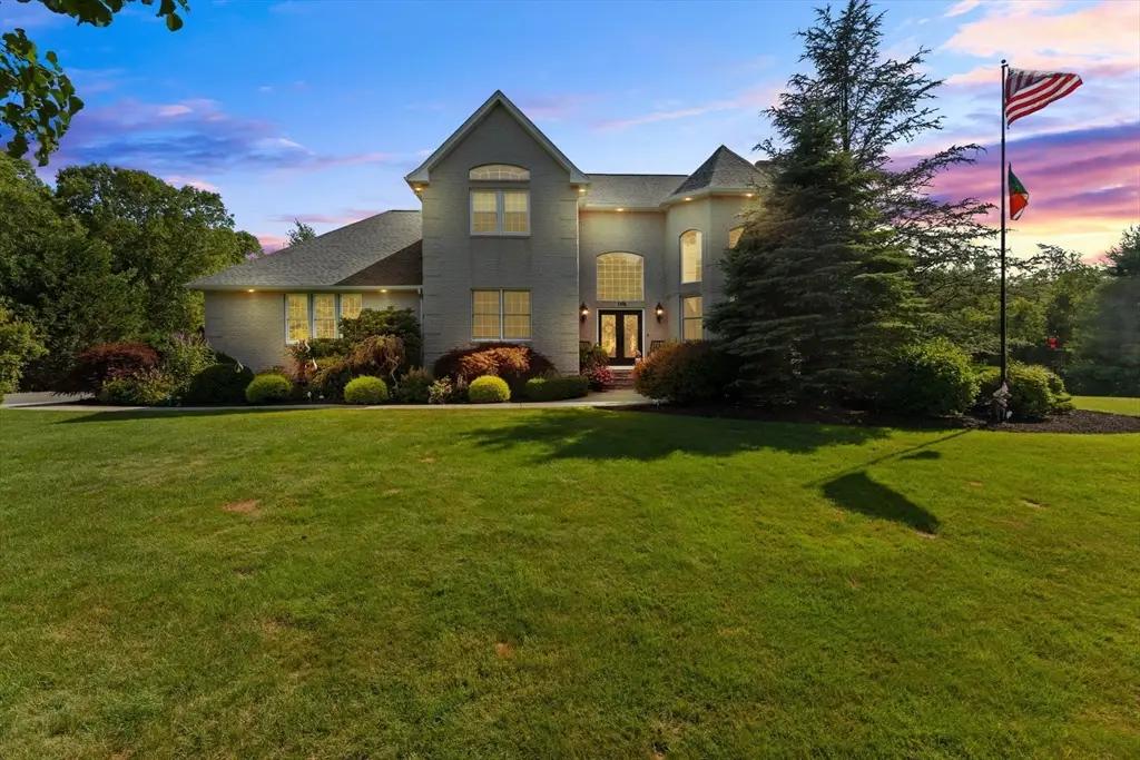 1276 Old Fall River Rd, Dartmouth, MA 02747 - #1