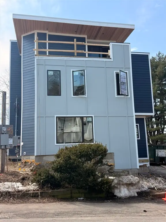 96 Burpee Rd #1, Swampscott, MA 01907