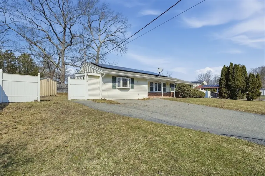 25 Courtfield Drive, Brockton, MA 02302 - #3