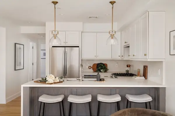 36 Hall St #2, Boston, MA 02130