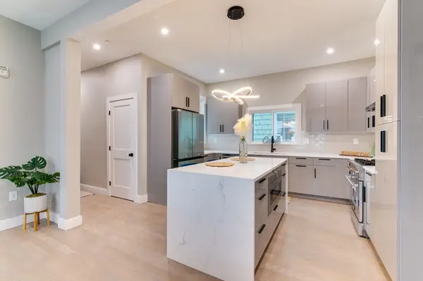 13 Arlington St #A, Somerville, MA 02145