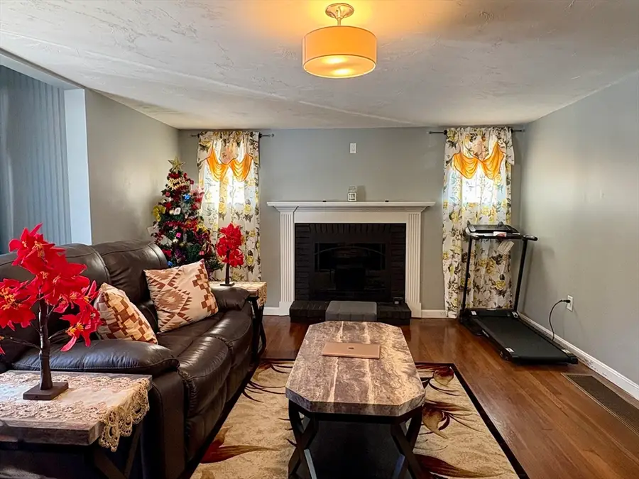 1309 Shootflying Hill Rd, Centerville, MA 02632 - #3