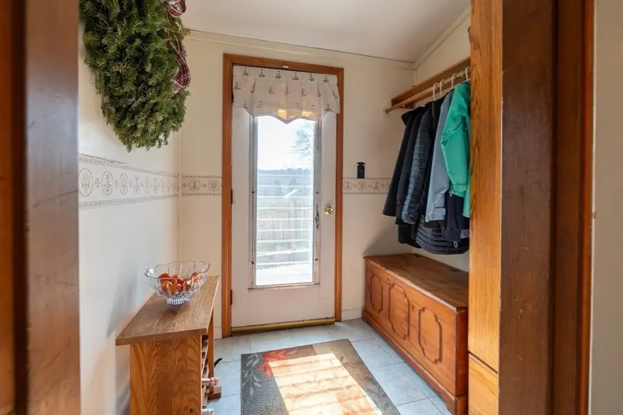 18 Hobart St, Braintree, MA 02184 - #3