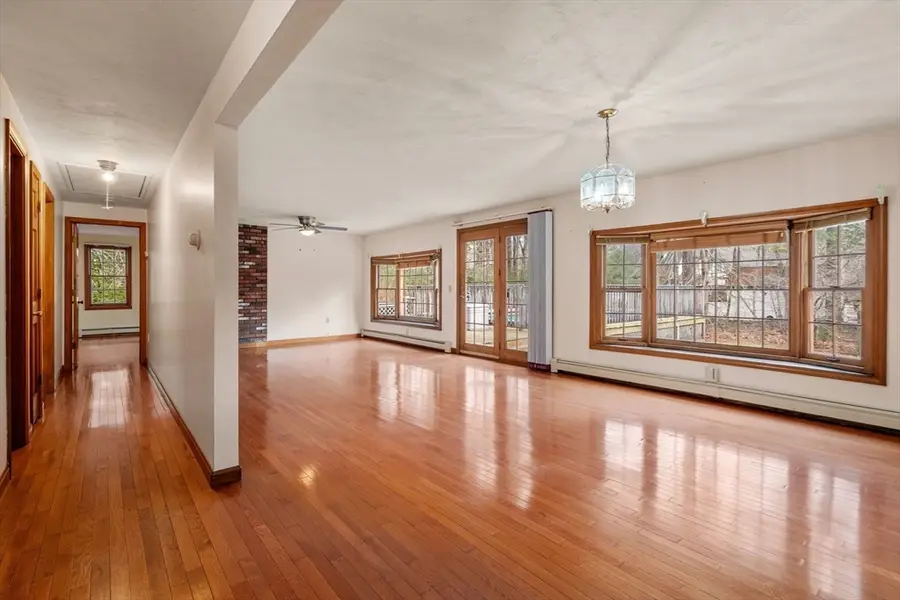 945 Walnut Plain Rd, Rochester, MA 02770 - #3