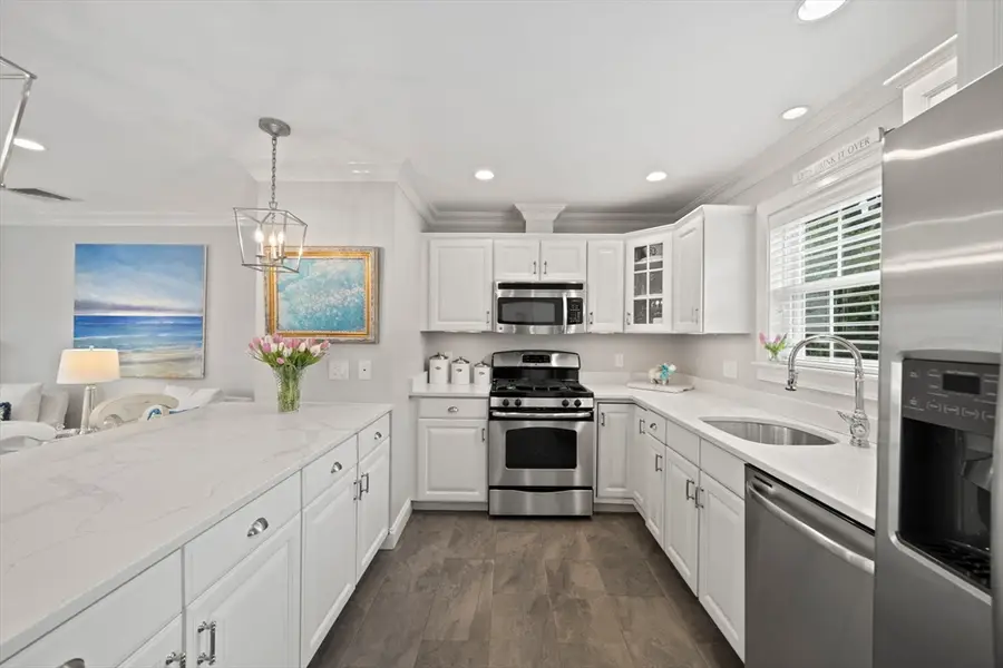 580 Quarry St #13, Quincy, MA 02169 - #3