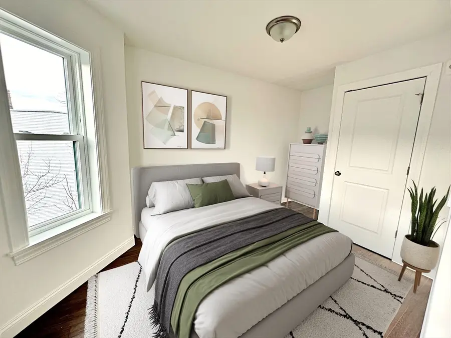 33 Leyden St #6, Boston, MA 02128 - #3