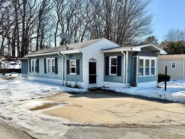 141 Edbert St, Chicopee, MA 01020