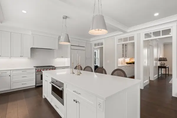 17 Wyndemere Lane, Natick, MA 01760