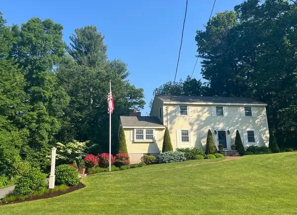 1 Lancaster Place, Andover, MA 01810
