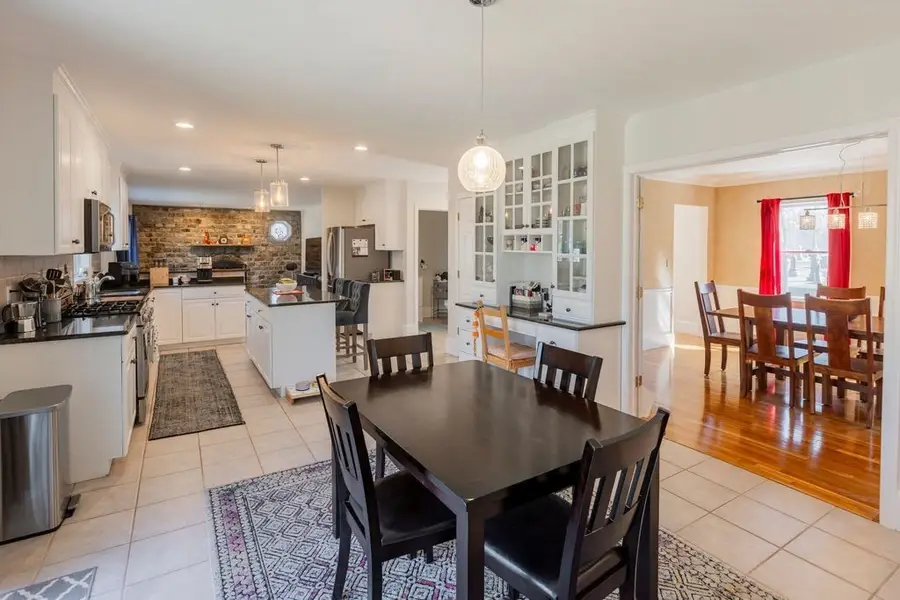 126 Lafayette St, Marblehead, MA 01945 - #2