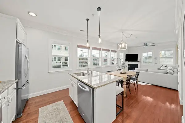 2 North Main St #B201, Mansfield, MA 02048