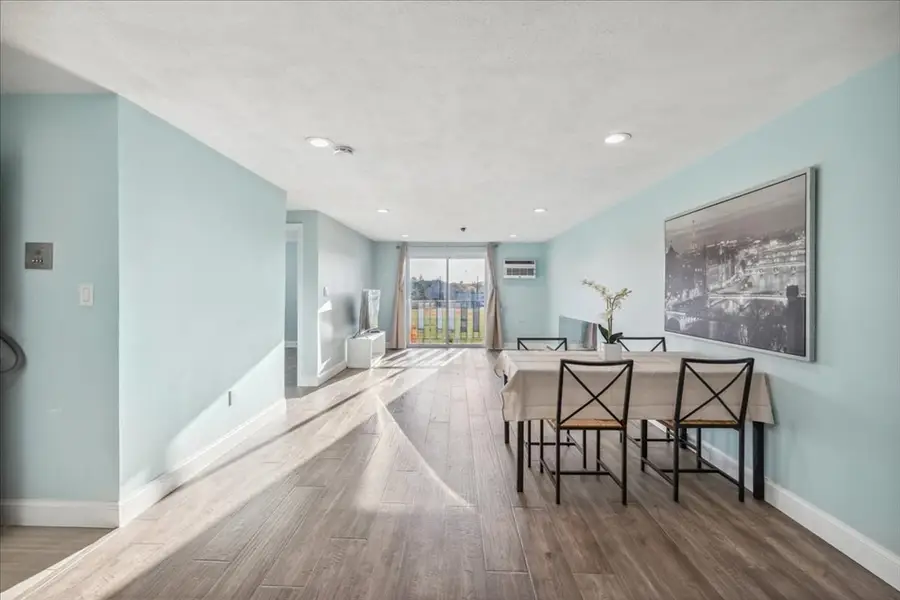 33 Lodgen Ct #2D, Malden, MA 02148 - #2