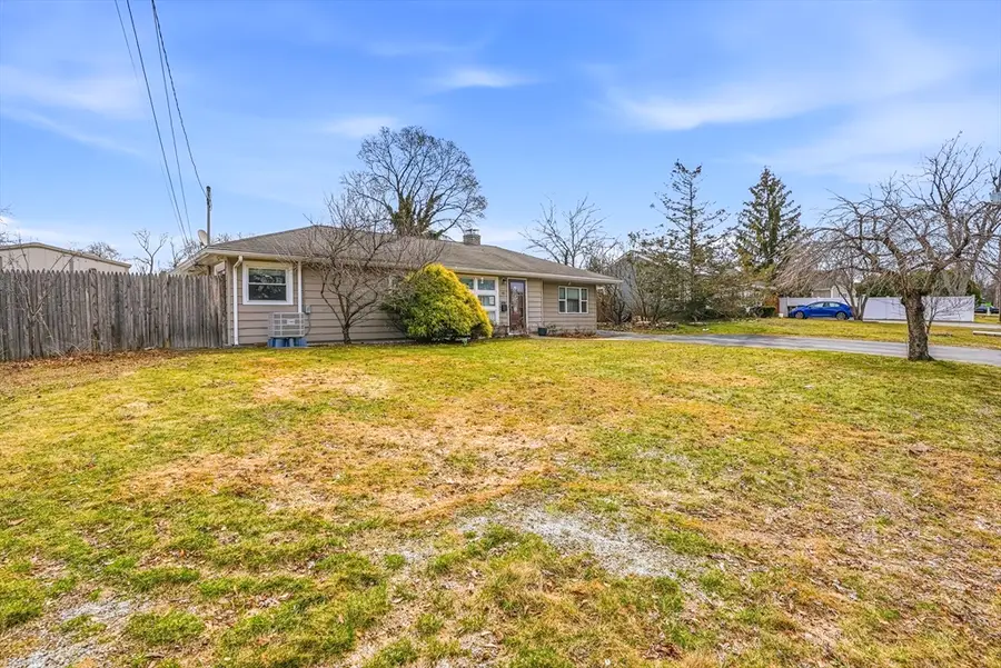 46 Brookfield Cir, Framingham, MA 01701 - #2