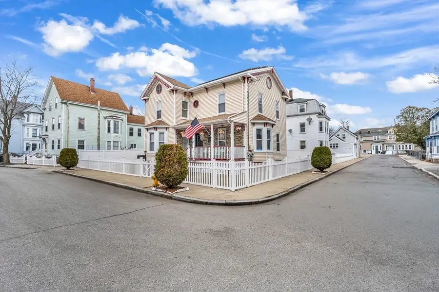 8 Ford St, Haverhill, MA 01832 - #3