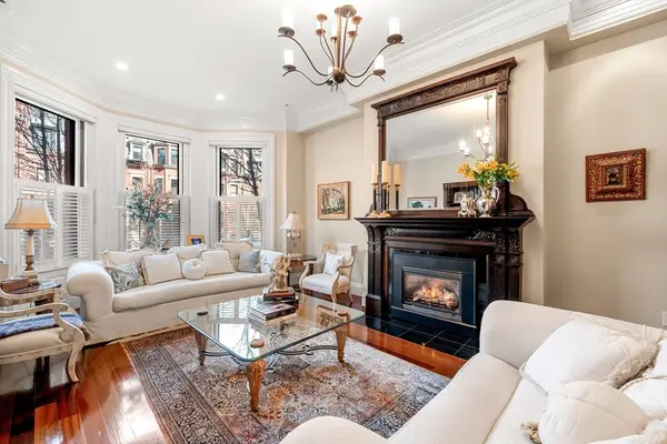 392 Marlborough St #1, Boston, MA 02115