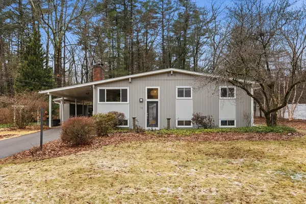69 Robbins Rd, Sudbury, MA 01776