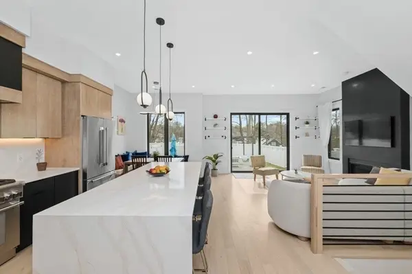 70 Washington St #70, Newton, MA 02458