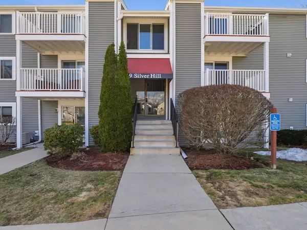 9 Silver Hill Ln #15, Natick, MA 01760