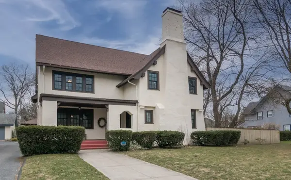 43 Oxford St, Springfield, MA 01108