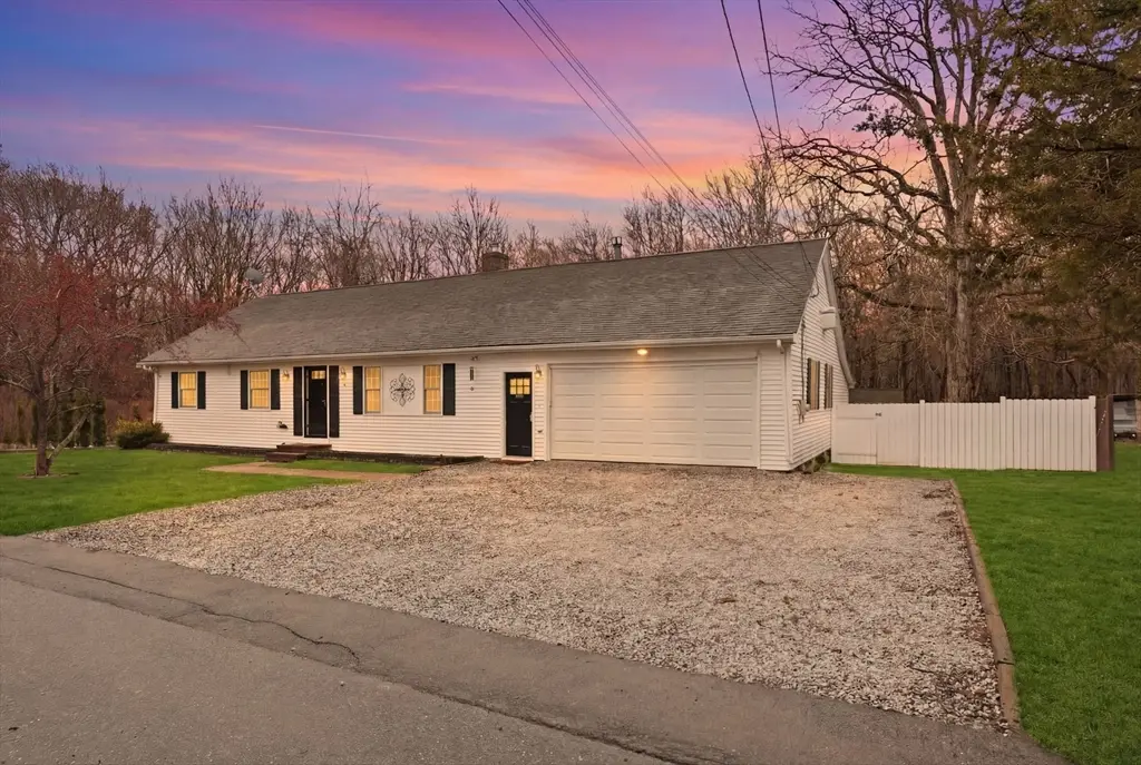 8 Sweet Apple Tree Ln, Salisbury, MA 01952 - #1