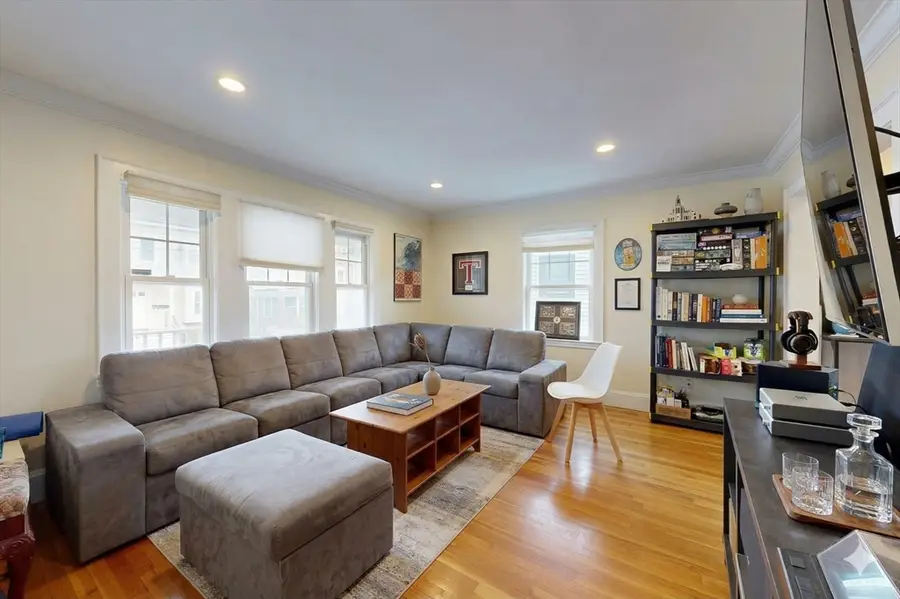 14 Bothwell Rd, Boston, MA 02135 - #3