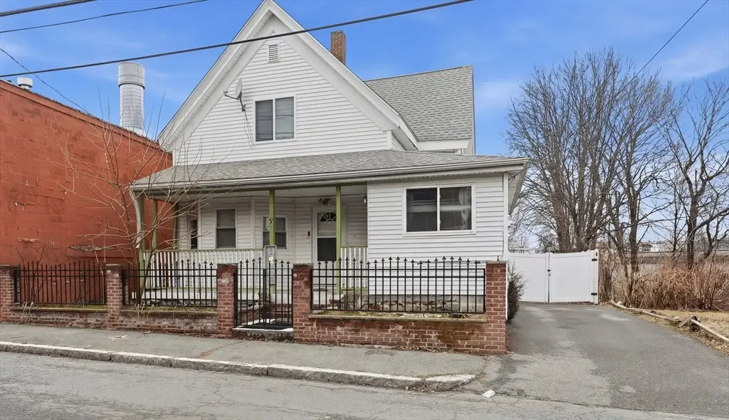 12 Charles St, Brockton, MA 02301 - #1