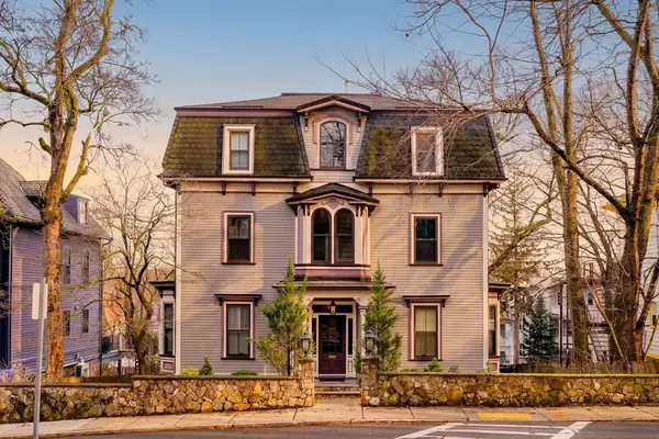 99 Sedgwick St #2, Boston, MA 02130