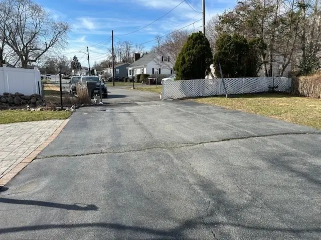 17 Diane St, Acushnet, MA 02743 - #3