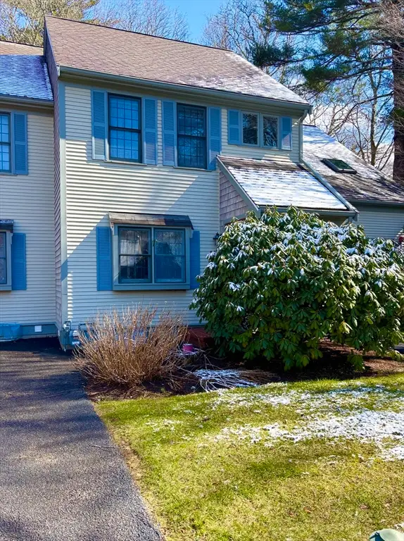 35 Santuit Pond Way #5C, Mashpee, MA 02649