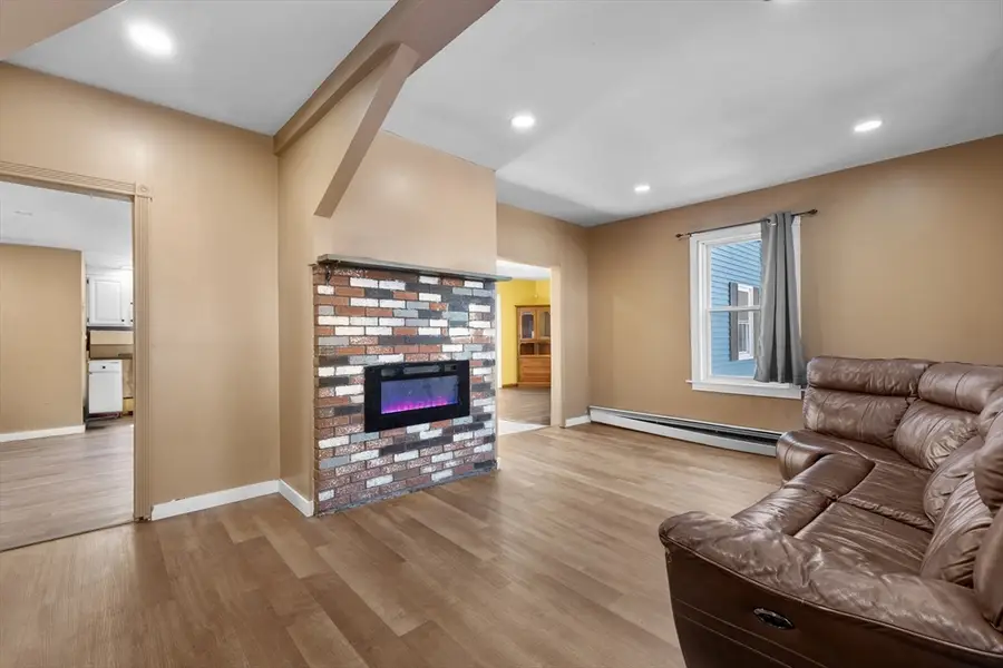 38 11th Ave, Haverhill, MA 01830 - #3