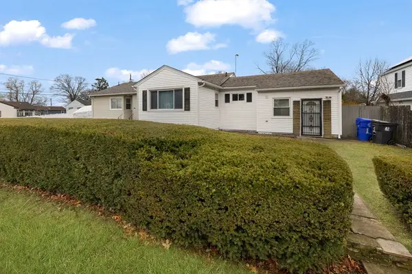 20 Cleveland St, West Warwick, RI 02893