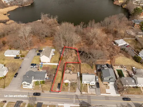 89R Randall St, Cranston, RI 02920