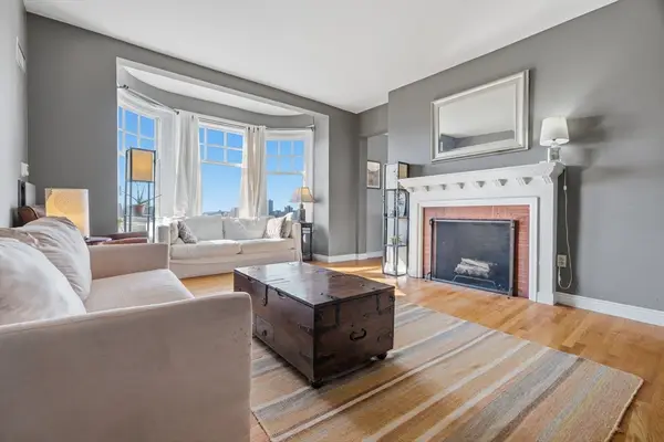 4 Charlesgate E #606, Boston, MA 02215