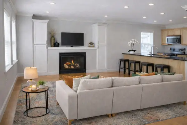 11 Whitney St #11, Brookline, MA 02466