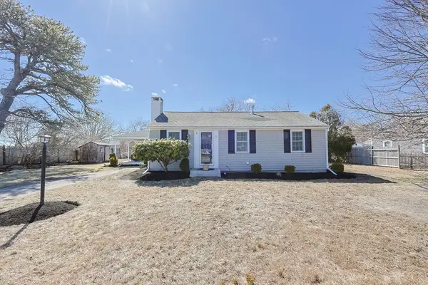 25 Niagara Ln, Yarmouth, MA 02673
