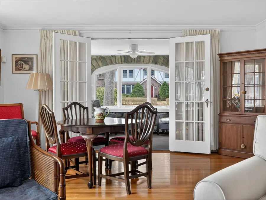 4 Fiske Rd, Wellesley, MA 02481 - #3