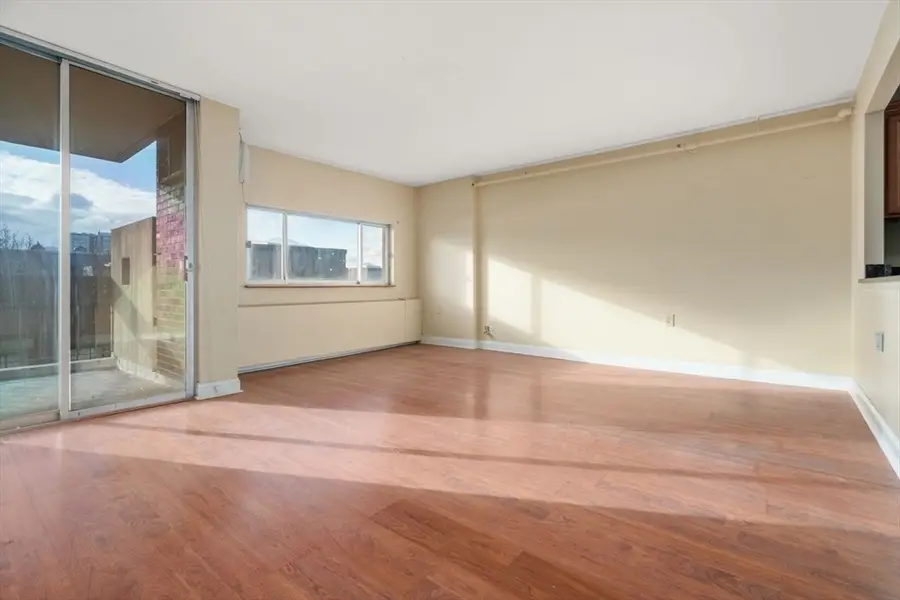 872 Massachusetts Avenue #304, Cambridge, MA 02139 - #3